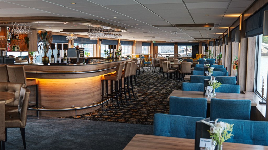 Nassau Lounge